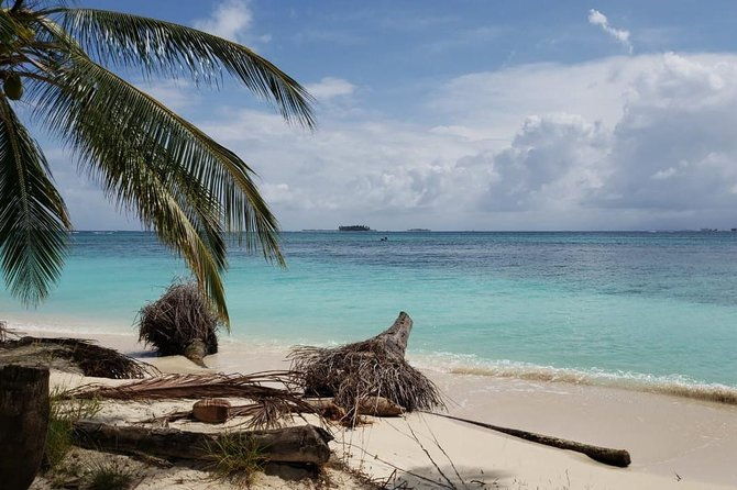 1-or-2-nigh-in-perro-chico-island-san-blas-guna-ayala