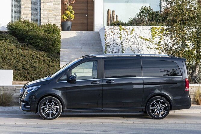 1-way-private-transfer-from-your-paris-hotel-to-versailles-palace