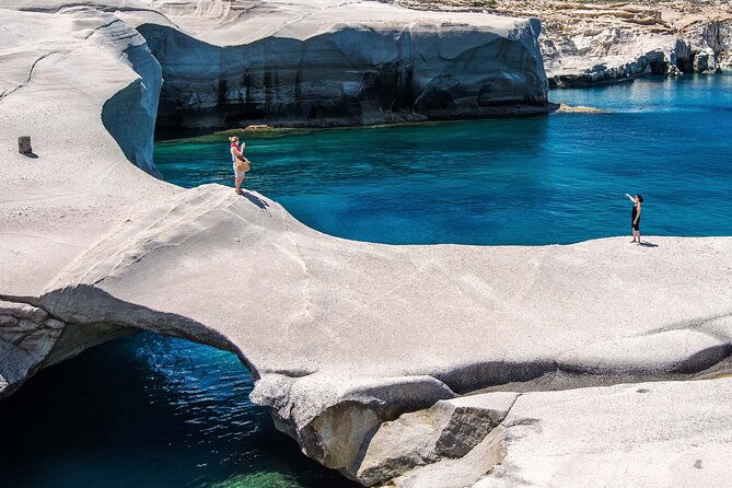 10-day-private-tour-milos-naxos-and-santorini