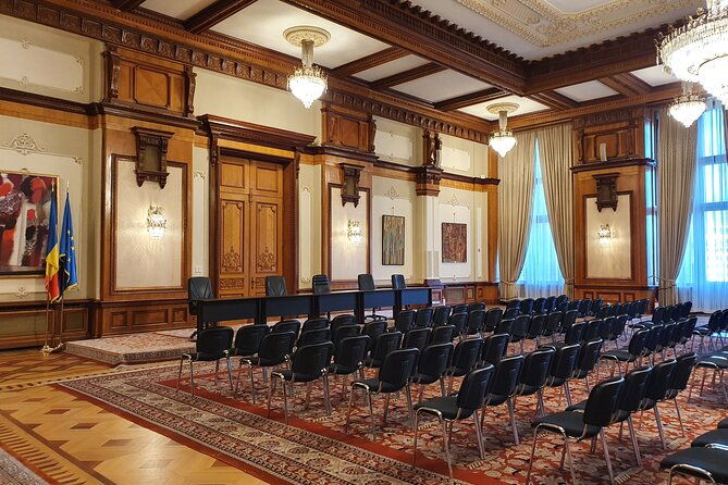 10-h-ceausescu-communism-private-tour-in-bucharest-plus-draculas-grave