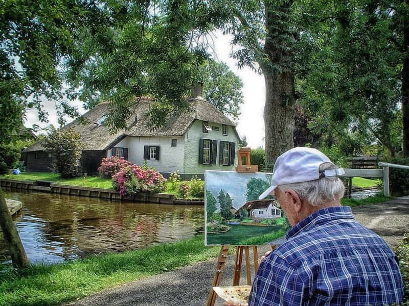 10-Hour Day Tour to Zaanse Schans and Giethoorn - Who Is This Tour Best For?