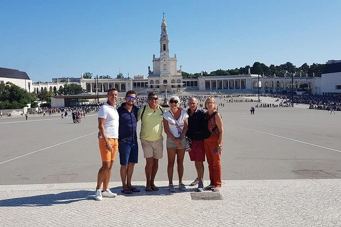 10-hour-guided-tour-of-fatima-obidos-nazare-batalha-and-alcobaca-2