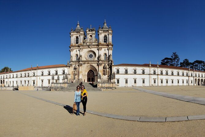10-hour-guided-tour-of-fatima-obidos-nazare-batalha-and-alcobaca-2