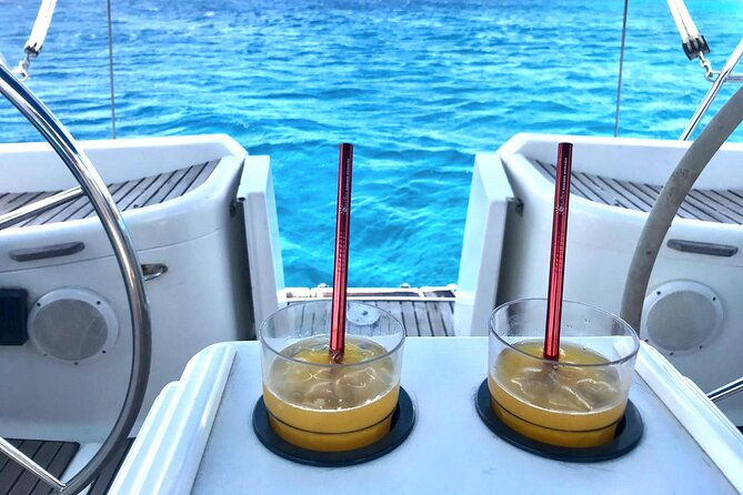 100-private-charter-snorkel-sail-relax-cruisers-friendly