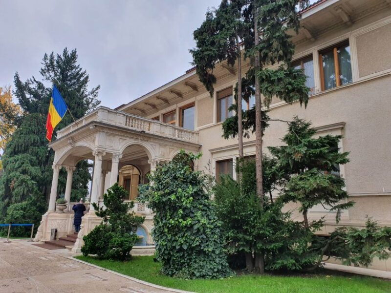 10h-bucharest-city-tour-snagov-monastery-draculas-grave