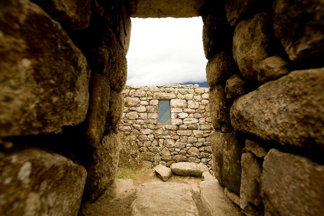 12-day-marvelous-of-peru-lima-nasca-colca-titikaka-cusco-machu-picchu