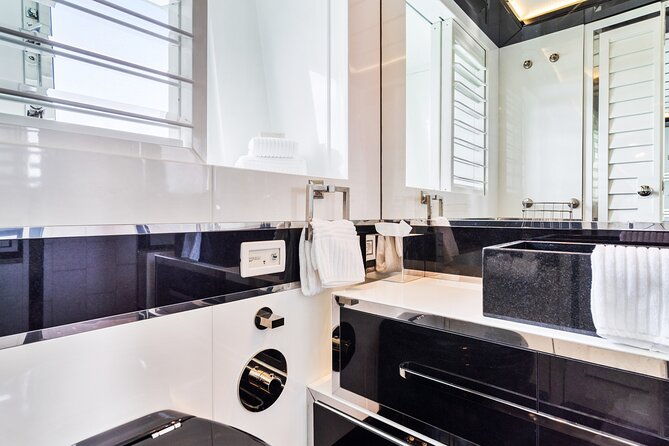 120ft-luxury-yacht-charter-aboard-doubleshot