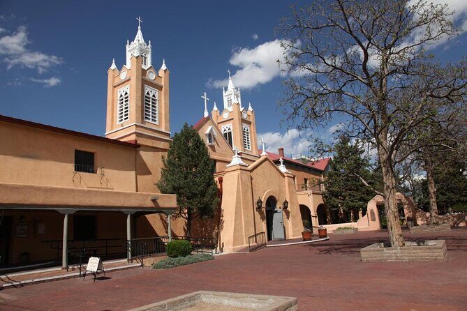 12pm - Public High Noon History, Legends & Lore Tour - Guided Old Town Stroll - Exploring Albuquerque’s Old Town: The 12pm High Noon History, Legends & Lore Tour