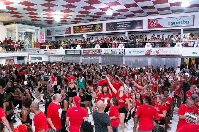 14-guided-tour-to-quadra-do-salgueiro-with-samba-show