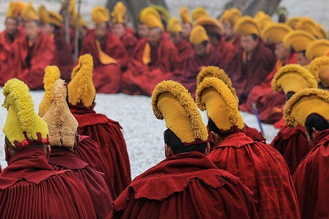 15-Day Everest Base Camp & Kailash Pilgrimage Trek with Lhasa and Yamdrok Lake - Practical Tips for Travelers