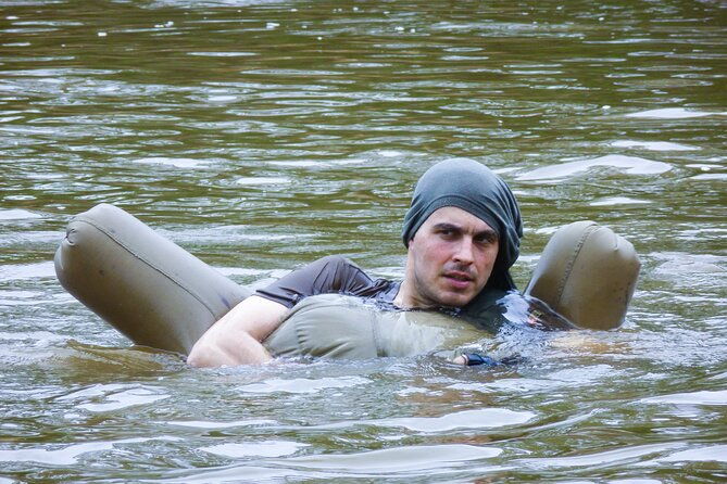 15-day-jungle-survival-training-by-amazon-explorer