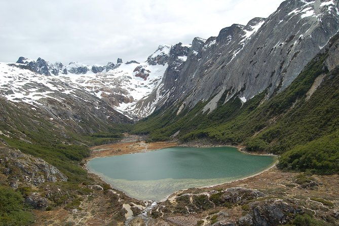 15-flight-ushuaia-and-emerald-lagoon-helicopter-overflight