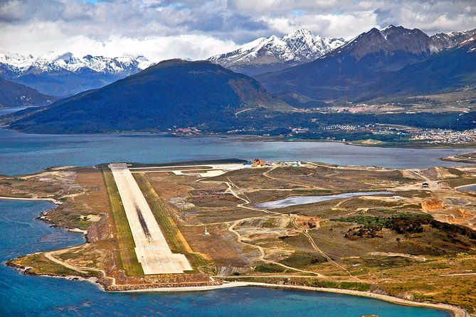15-flight-ushuaia-and-emerald-lagoon-helicopter-overflight