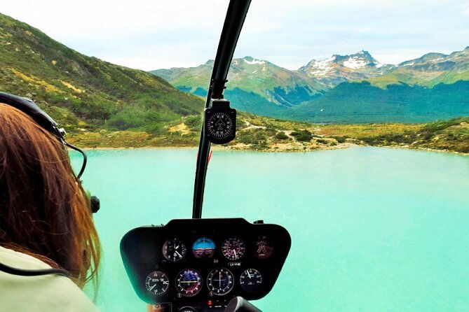 15-flight-ushuaia-and-emerald-lagoon-helicopter-overflight