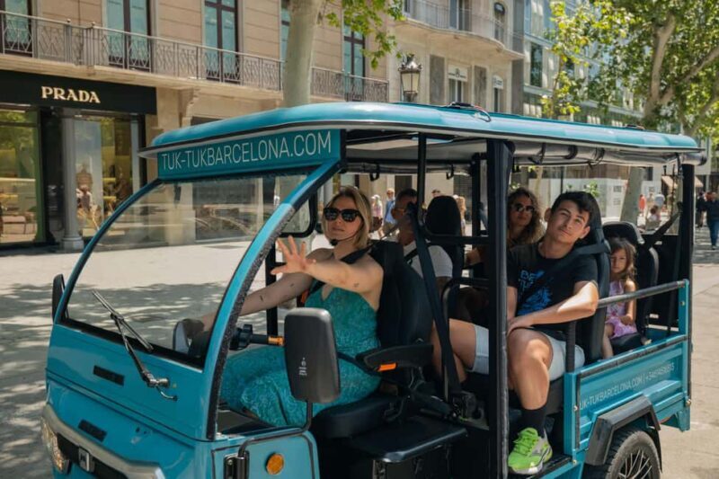 1,5-Hour Barcelona City & Beach Private Tuk-Tuk Tour - Practical Tips for Booking & Enjoying Your Tour