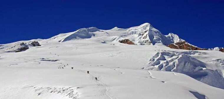 16-day-mera-peak-climbing-expedition