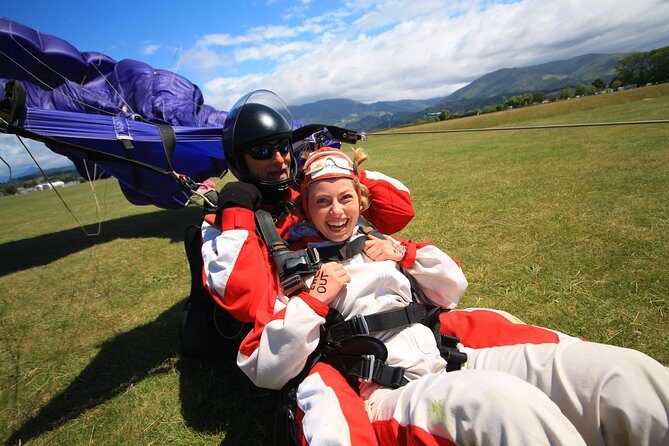 18,000ft Tandem Skydive over Abel Tasman - Setting the Scene: What to Expect from Your Skydive  