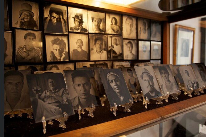 19th-century-metal-portrait-an-unique-experience-porto-portugal