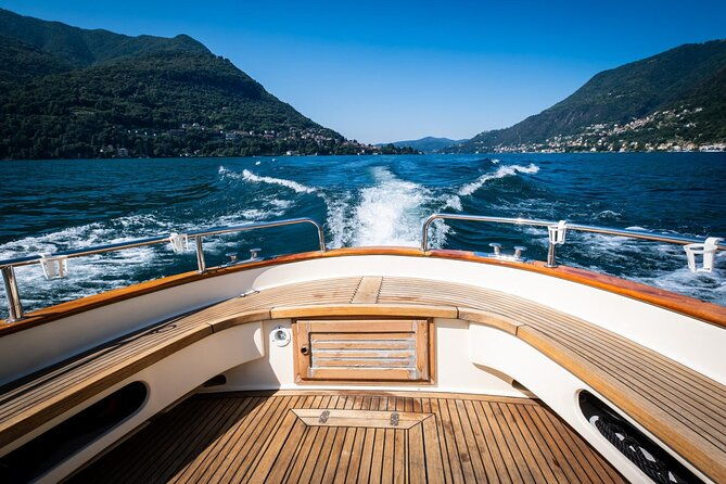 1h-private-cruise-on-a-beautiful-wooden-speedboat-on-lake-como