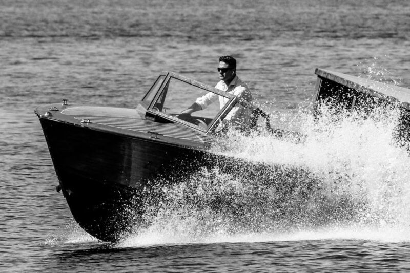 1h-pubblic-tour-on-wooden-boat-on-lake-como