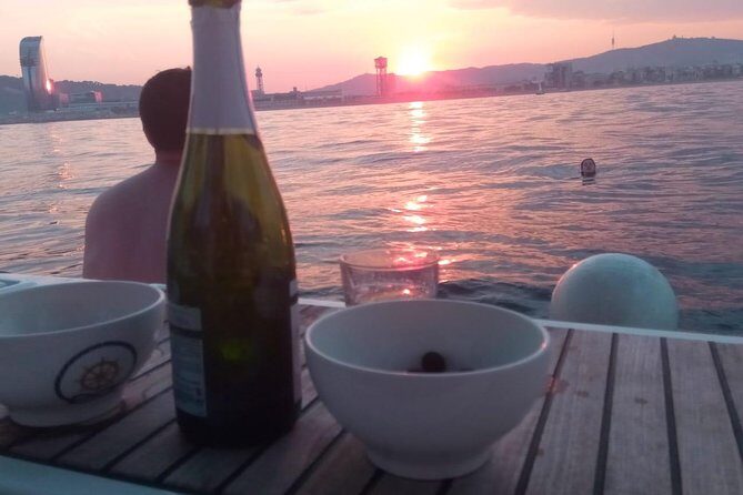 1h Refreshing Sailing Tour in Barcelona with Open Bar & Snacks - Final Thoughts