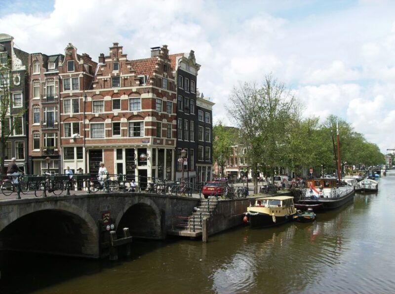 2-5-hour-amsterdam-sightseeing-tour-by-bike