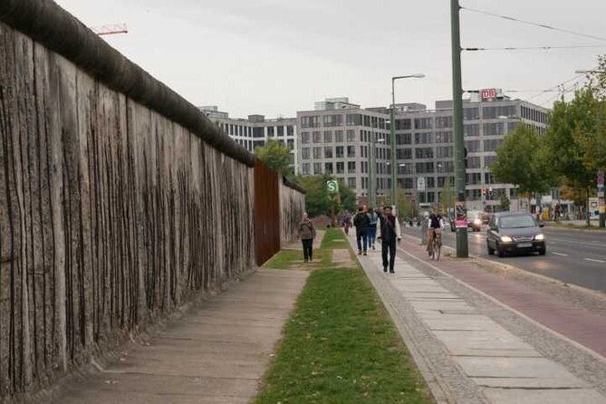 2-5-hour-berlin-wall-and-memorial-sites-walking-tour