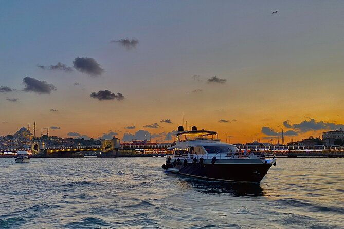 2-5-hour-bosphorus-sunset-sightseeing-cruise-by-luxury-yacht