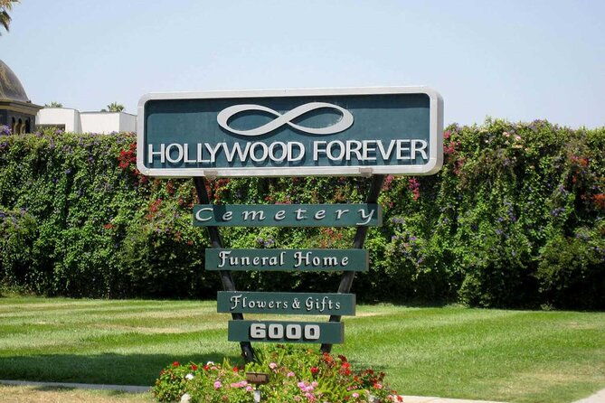 2-5-hour-hollywood-chills-tour-celebrity-scandals-and-cemeteries