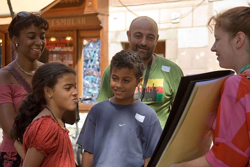 2-5-hour-kids-family-walking-tour-in-english