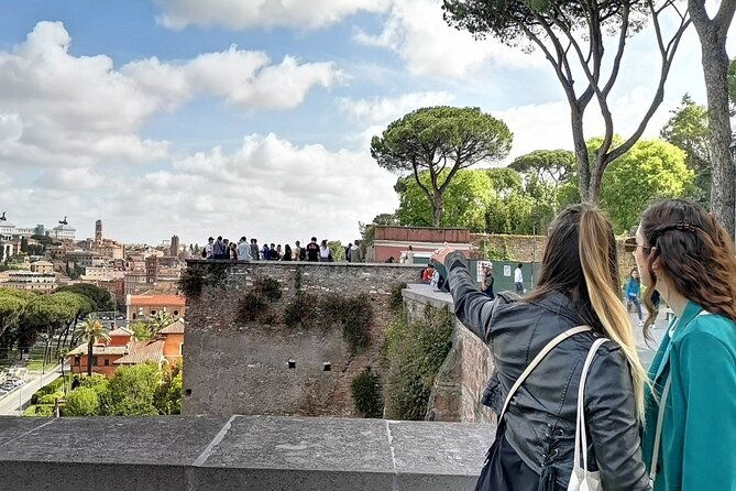 2-5-hour-night-tour-of-rome-by-luxury-golf-cart