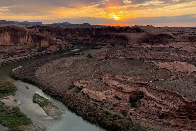 2-5-hour-u-drive-guided-hells-revenge-utv-tour