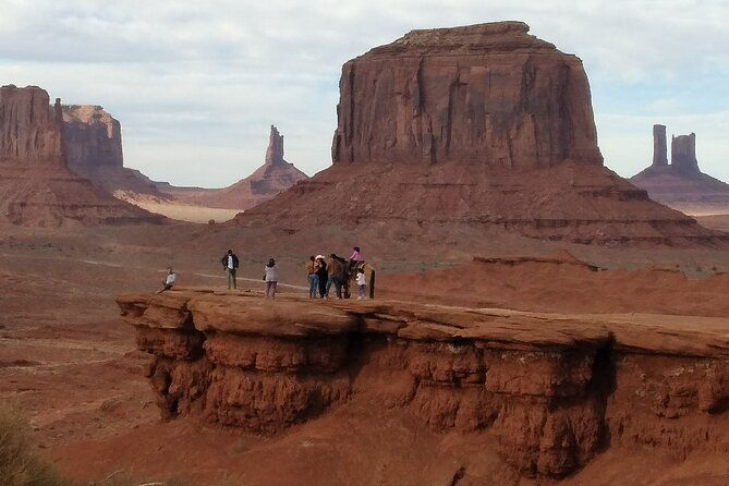 2-5-hours-monument-valley-historical-sightseeing-tour-by-jeep