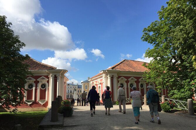 2 countries! Hill of Crosses, Rundale Palace and Bauska castle - The Full Experience: An In-Depth Review