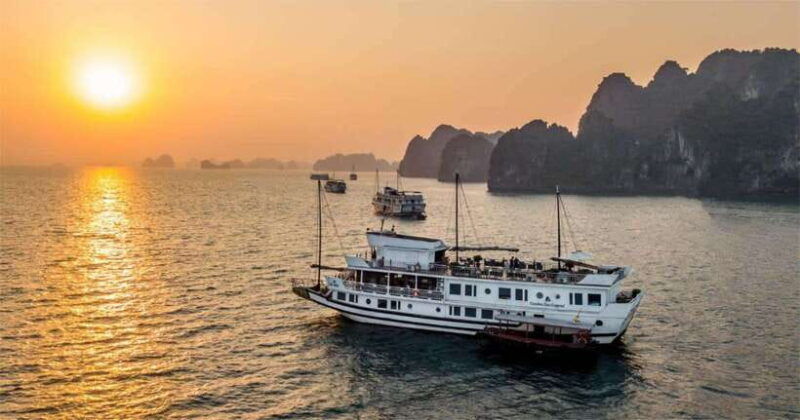 2-day-1-night-cruisevisit-bai-tu-long-bay_-less-touristic
