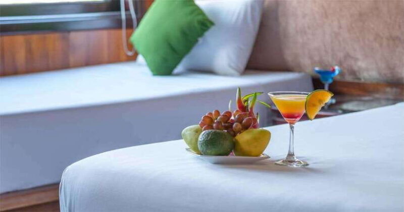 2-day-1-night-cruisevisit-bai-tu-long-bay_-less-touristic