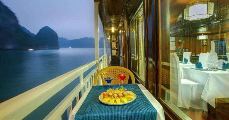 2-day-1-night-cruisevisit-bai-tu-long-bay_-less-touristic