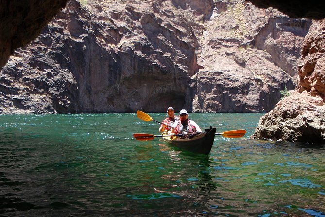 2-day-1-night-kayaking-trip-on-black-canyon-below-hoover-dam-from-las-vegas-2