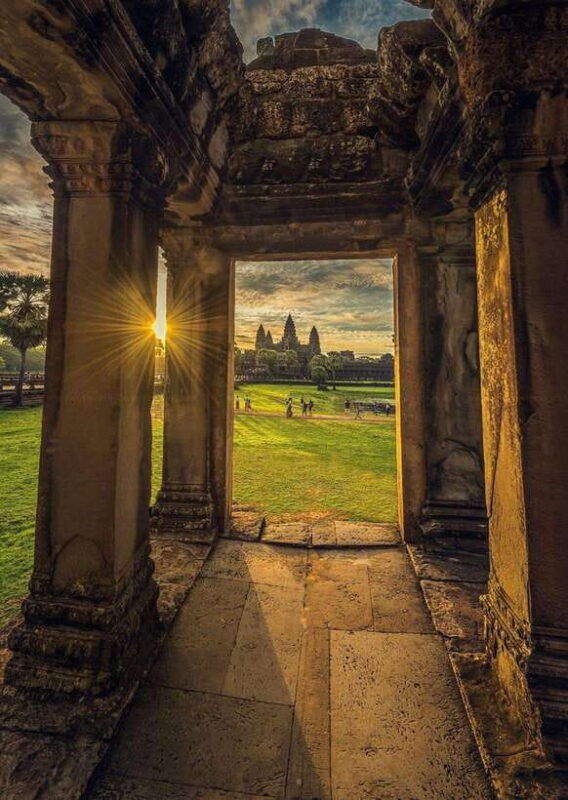 2-day-angkor-tour-with-sunrise-sunset-banteay-srei-temple