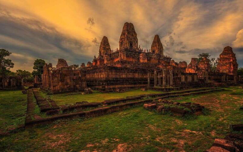 2-day-angkor-tour-with-sunrise-sunset-banteay-srei-temple