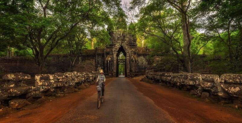 2-day-angkor-tour-with-sunrise-sunset-banteay-srei-temple