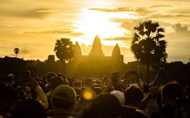 2-day-angkor-tour-with-sunrise-sunset-banteay-srei-temple