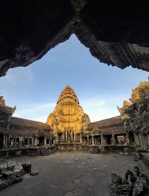 2-day-angkor-tour-with-sunrise-sunset-banteay-srei-temple