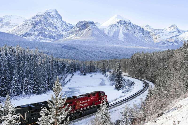 2-day-banff-lake-louise-moraine-emerald-yoho-n-p-tour