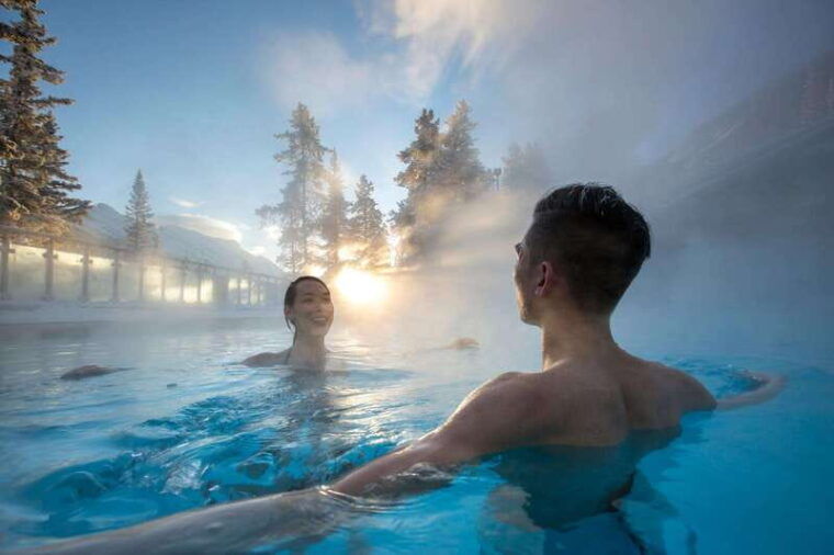 2-day-banff-lake-louise-moraine-emerald-yoho-n-p-tour