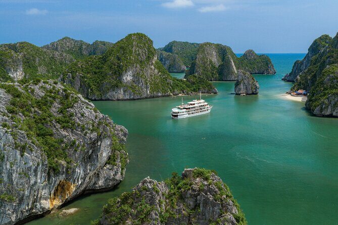 2-Day Bhaya Journey to the Heart of Halongs Serenity - The Journey Through Halong Bay