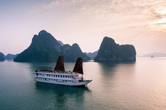 2-Day Boutique Cruise Discover Hidden Gems of Bai Tu Long Bay - Experience the Charm of Bai Tu Long Bay on a 2-Day Boutique Cruise