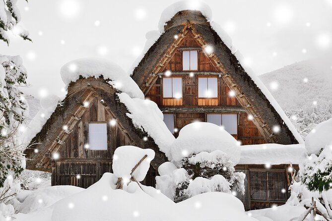 2-day-bus-tour-to-shirakawago-hida-no-sato-winter-illumination