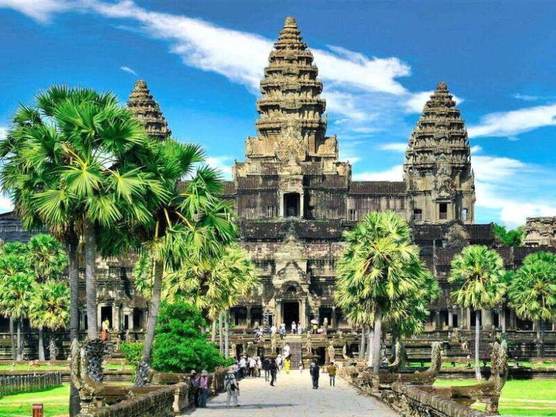 2-day-cambodia-private-guided-tour-in-angkor-temples