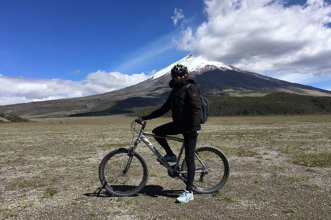 2-day-cotopaxi-national-park-and-quilotoa-lagoon-biking-and-hiking